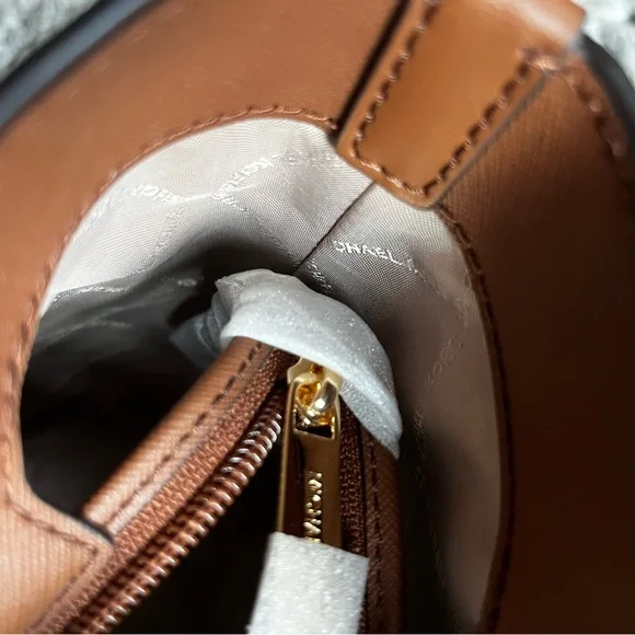 NWT Michael Kors “Jet Set” medium zip top tote - Picture 12 of 13